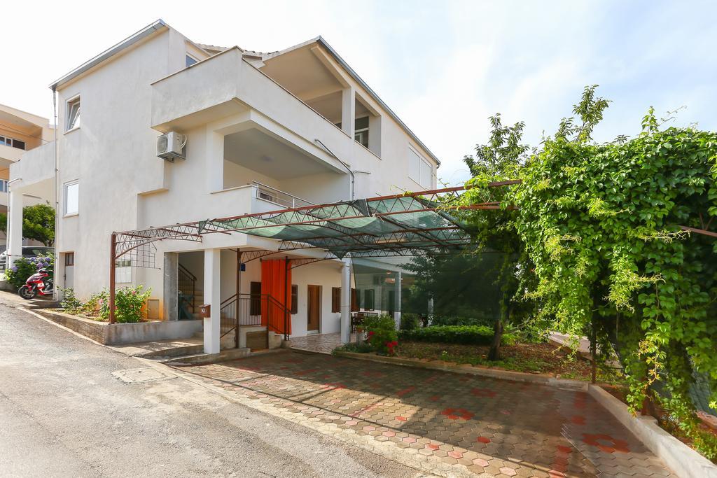 Apartments Ivan Trogir Exterior foto
