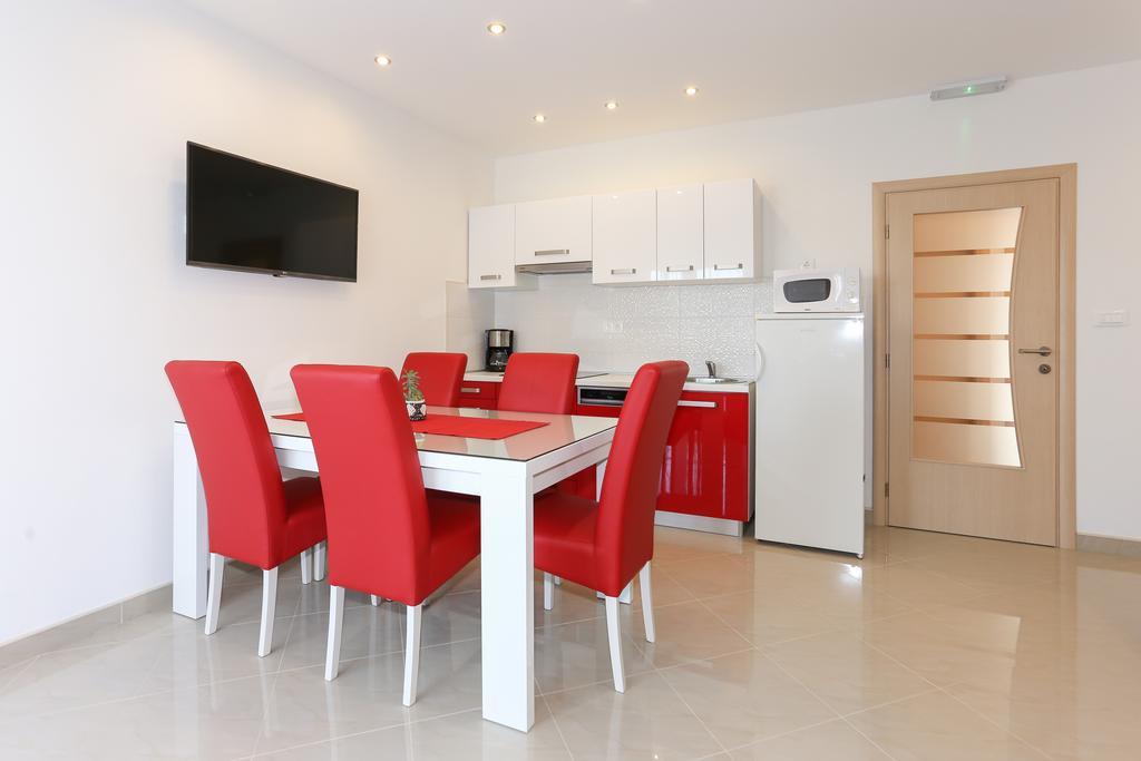 Apartments Ivan Trogir Exterior foto