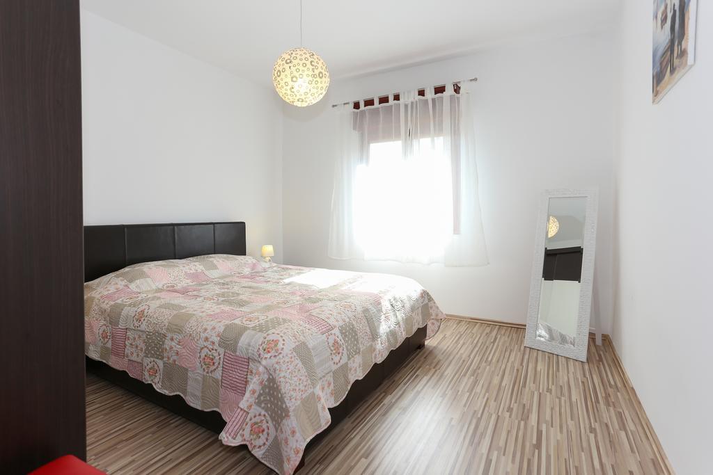 Apartments Ivan Trogir Exterior foto