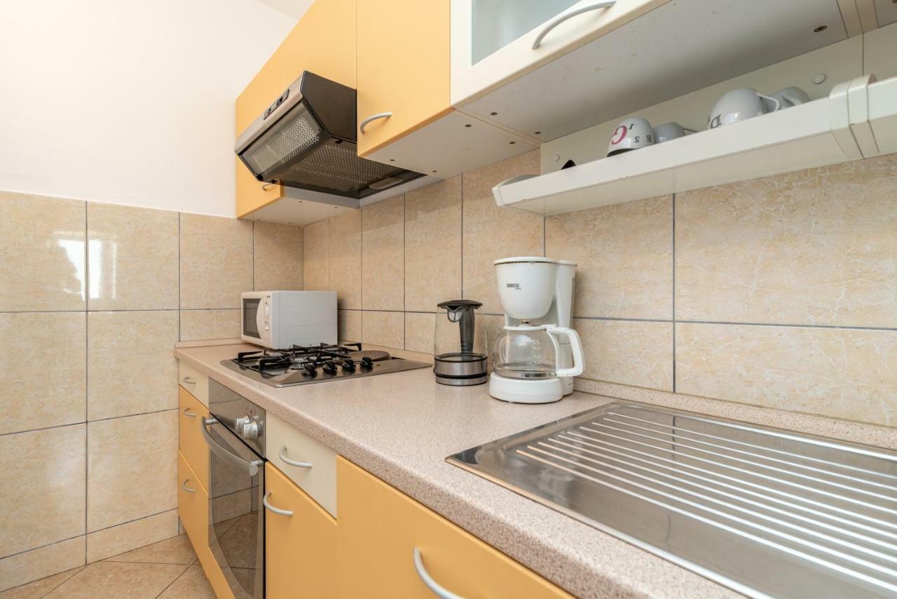 Apartments Ivan Trogir Exterior foto